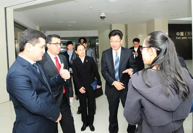 烏茲別克斯坦駐華大使一行蒞臨洛陽自貿(mào)片區(qū)考察、交流